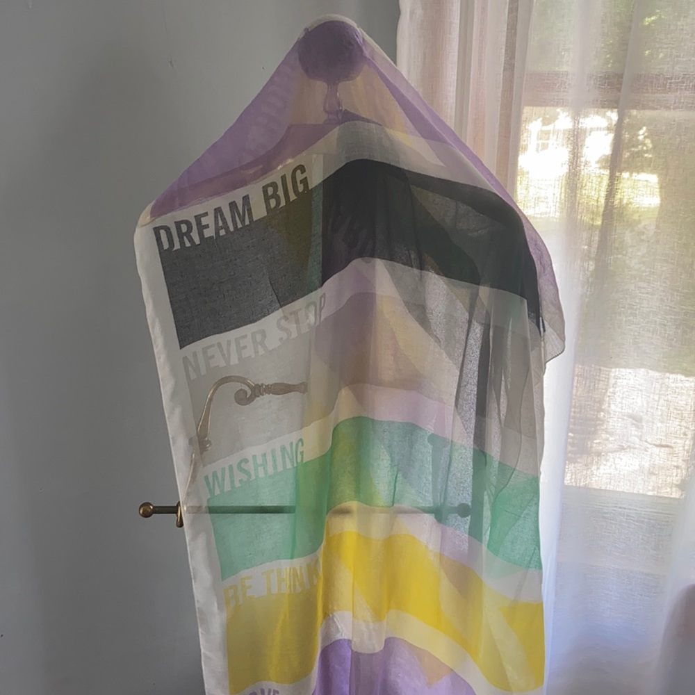 Color blocked, phrases scarf